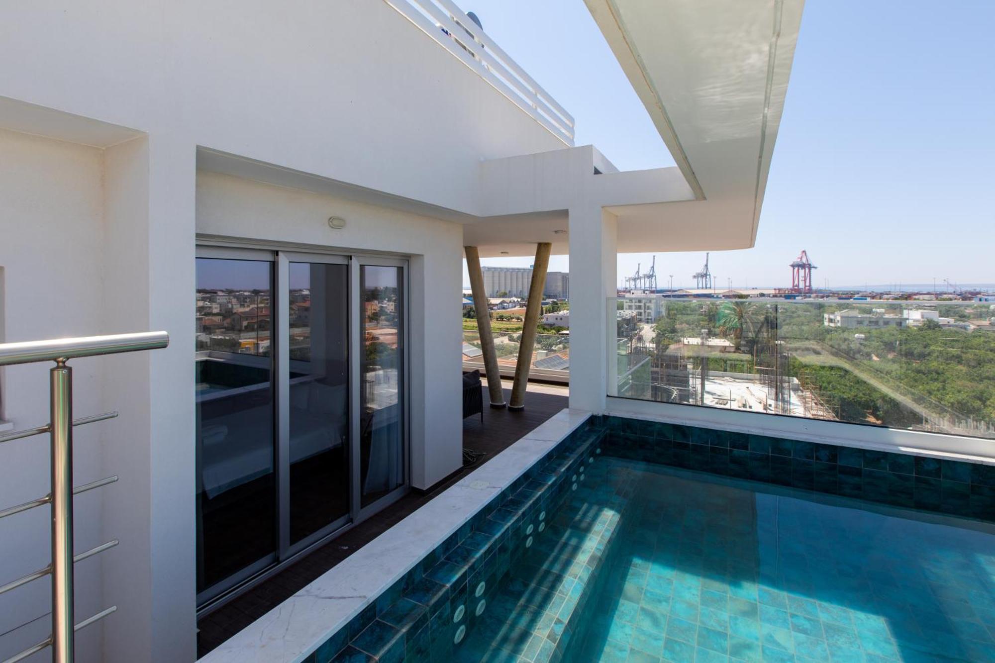 Yamas Urban Living Zakaki Pool Penthouses & Apartments Λεμεσός Εξωτερικό φωτογραφία