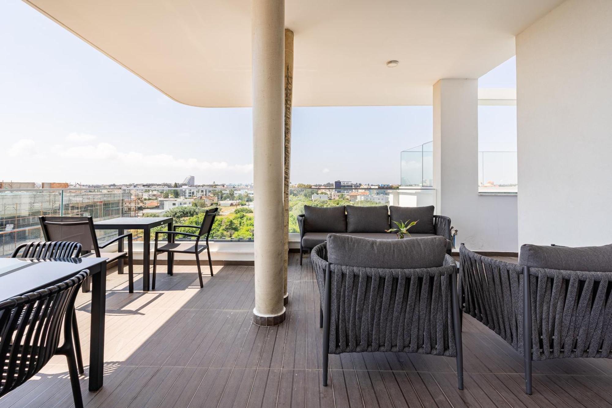 Yamas Urban Living Zakaki Pool Penthouses & Apartments Λεμεσός Εξωτερικό φωτογραφία