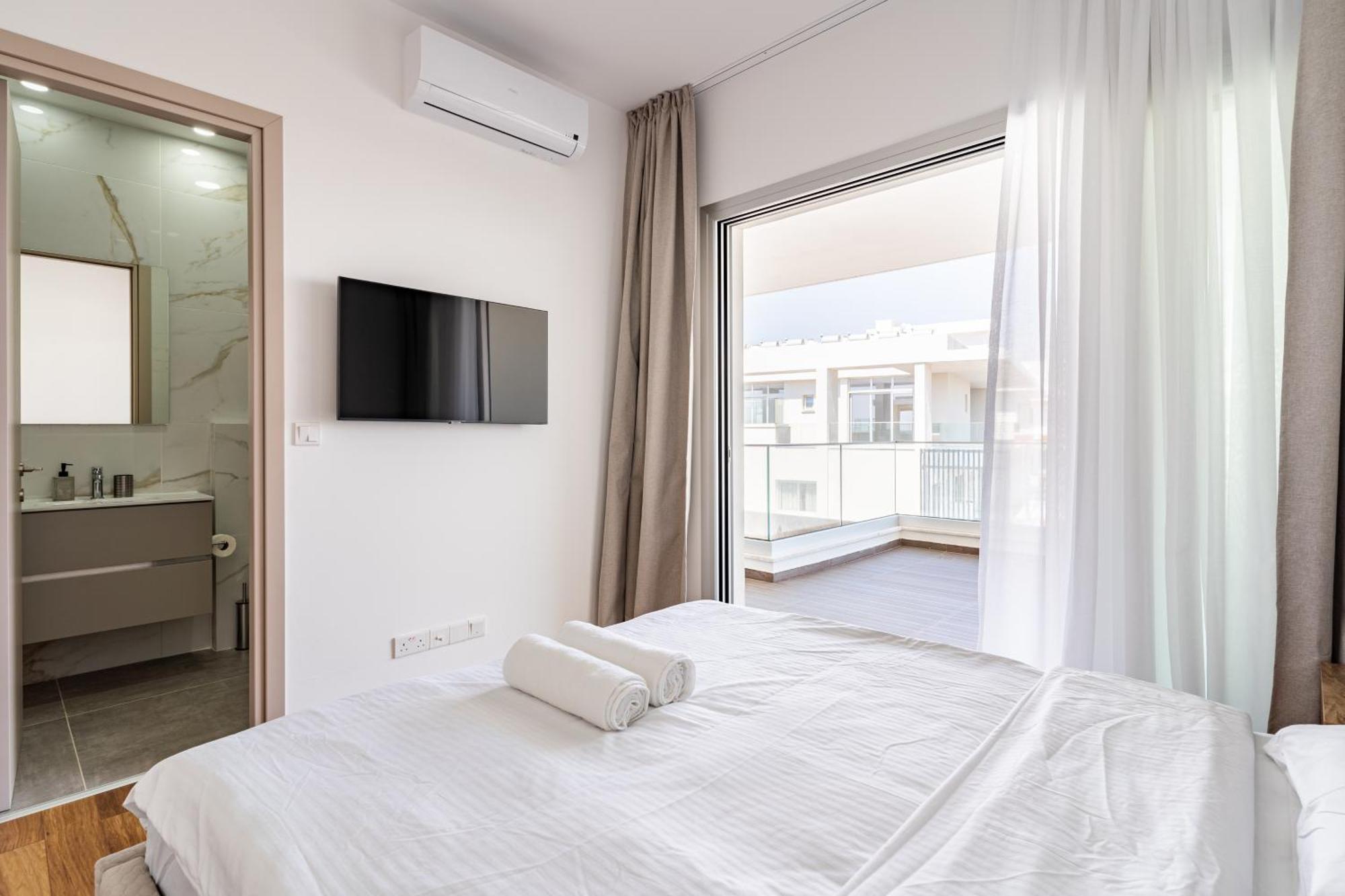 Yamas Urban Living Zakaki Pool Penthouses & Apartments Λεμεσός Εξωτερικό φωτογραφία