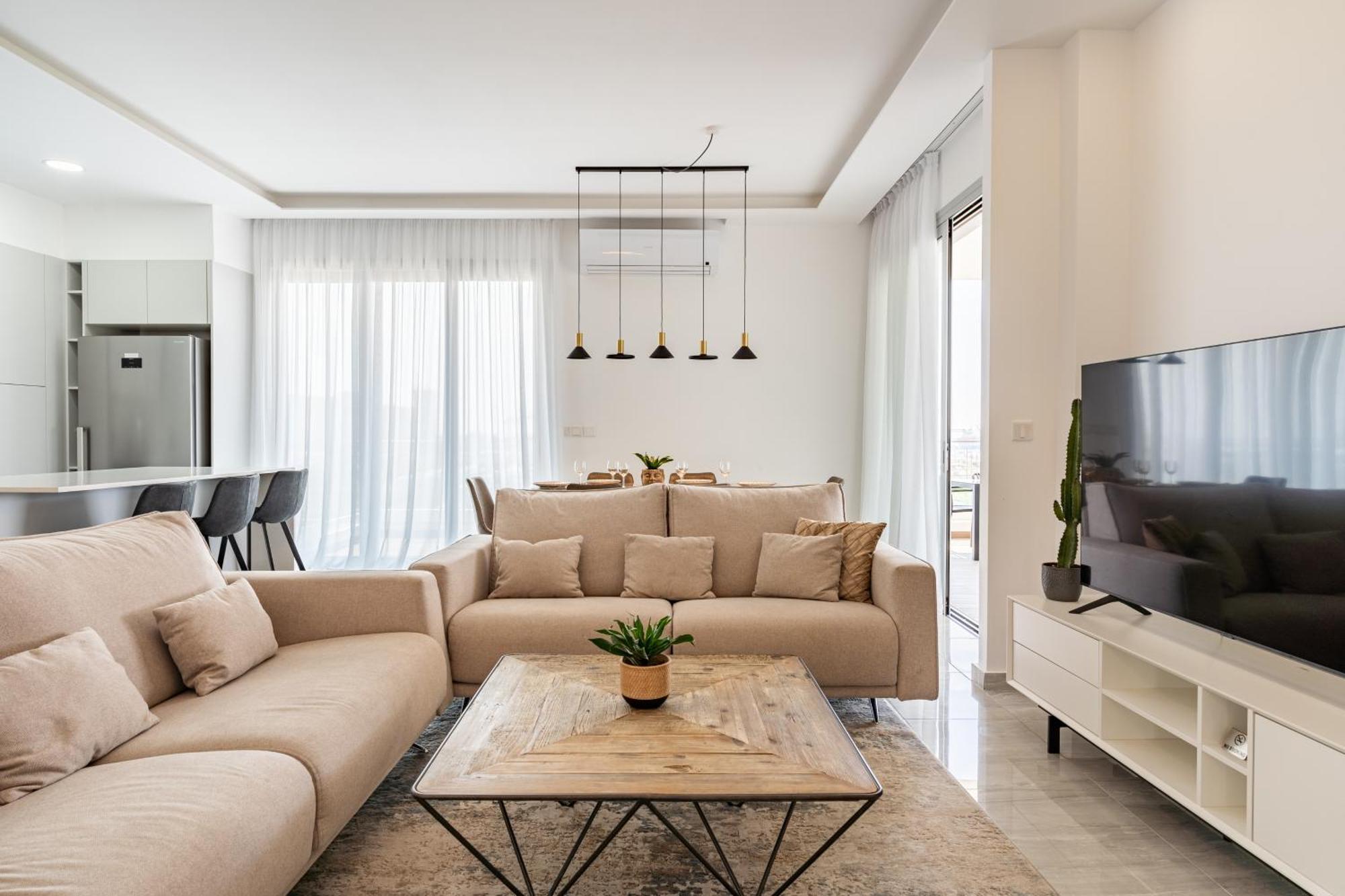 Yamas Urban Living Zakaki Pool Penthouses & Apartments Λεμεσός Εξωτερικό φωτογραφία