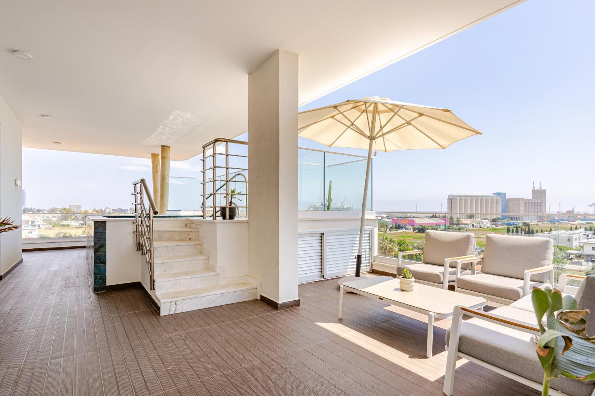 Yamas Urban Living Zakaki Pool Penthouses & Apartments Λεμεσός Εξωτερικό φωτογραφία