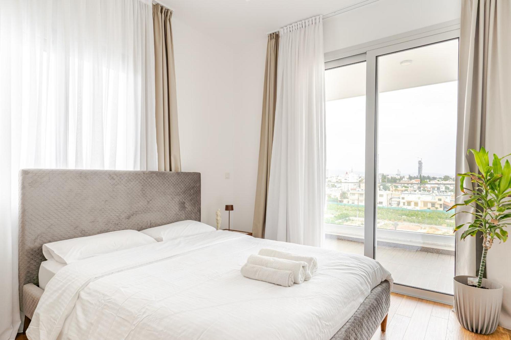 Yamas Urban Living Zakaki Pool Penthouses & Apartments Λεμεσός Εξωτερικό φωτογραφία