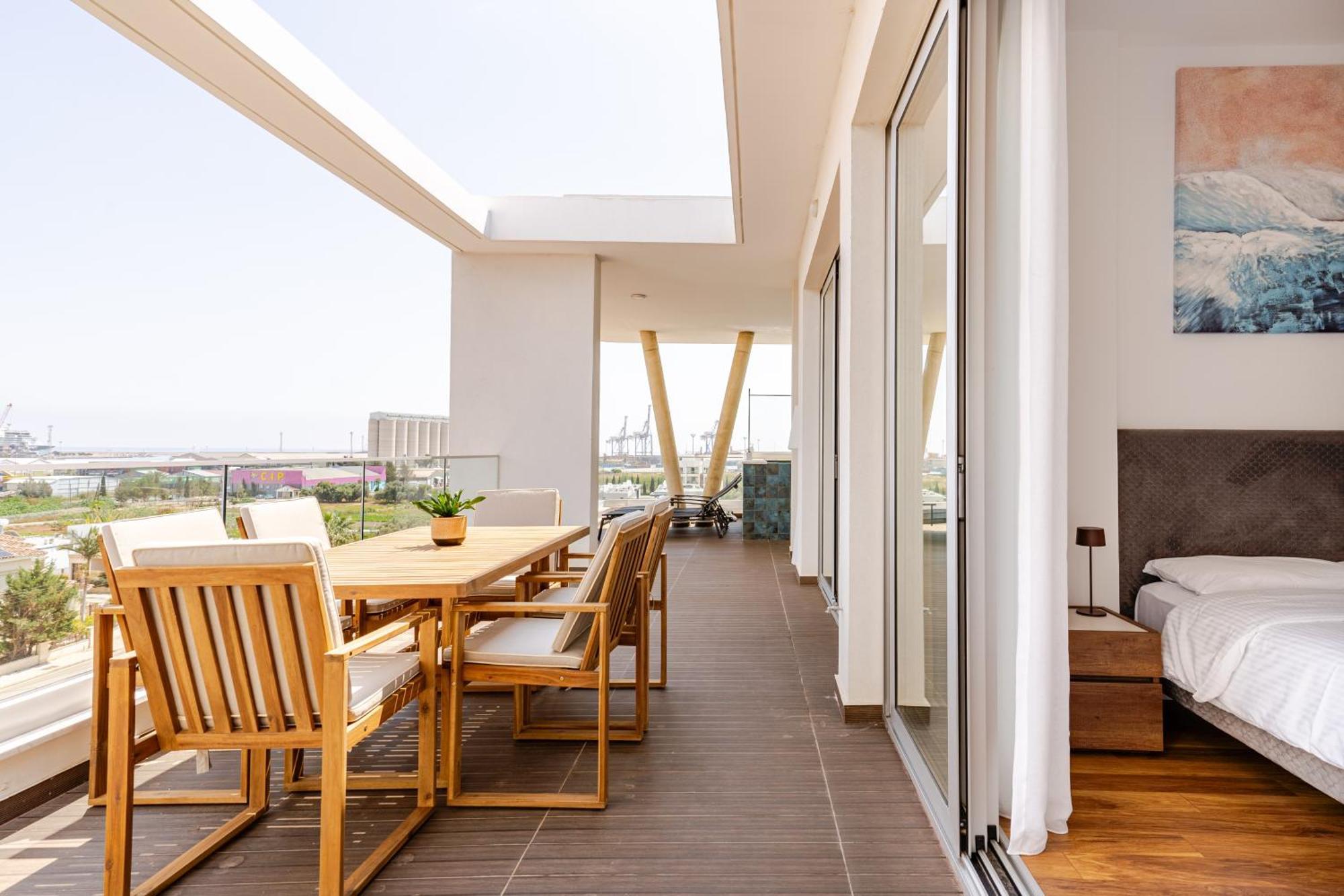 Yamas Urban Living Zakaki Pool Penthouses & Apartments Λεμεσός Εξωτερικό φωτογραφία